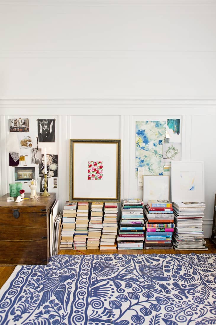 20 Book Storage Ideas How to Store Books in Small Spaces Apartment